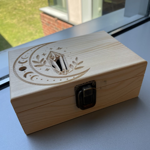 Image of a wooden keepsake box